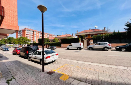 Piso en venta en plaza Pío Baroja, 2