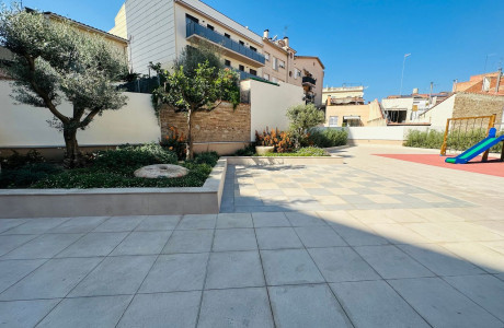 Garaje en venta en calle Laureà Miró