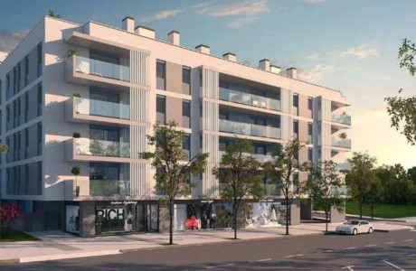 Local en venta en avenida Europa, 25