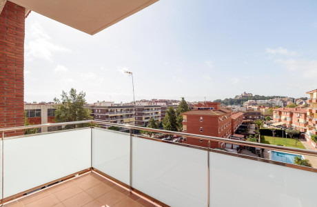 Piso en venta en calle Ramón Otero Pedrayo, 65