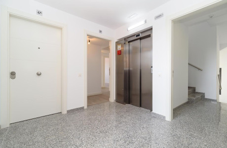 Piso en venta en calle Ramón Otero Pedrayo, 65