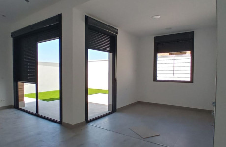 Chalet pareado en venta en calle Balenciaga s/n