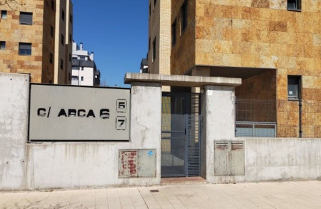 Piso en venta en Calle del Arca 6