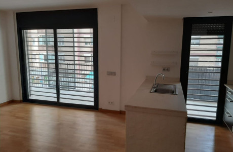 Piso en venta en Carrer Gelida, 3