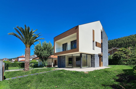 Casa o chalet independiente en venta en riera Corbeta Este, 18