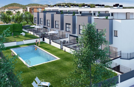 Chalet adosado en venta en avenida Lluis Companys i Jover, 15