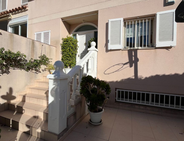 Chalet adosado en venta en calle del Carç, 102