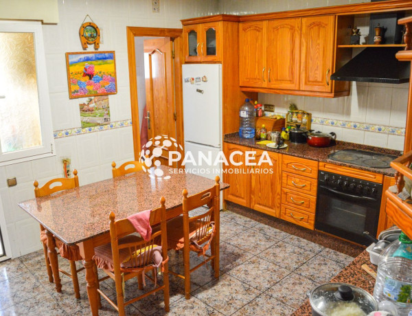 Chalet adosado en venta en Pulpi