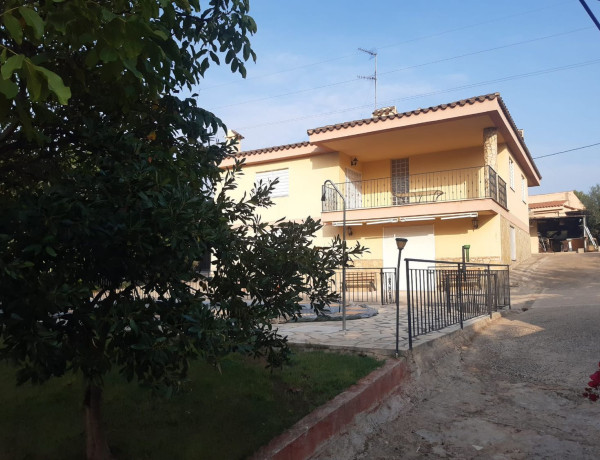 Casa o chalet independiente en venta en calle Los Pinos