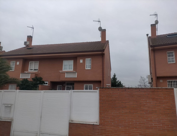 Chalet pareado en venta en Las Castañeras - Bulevar