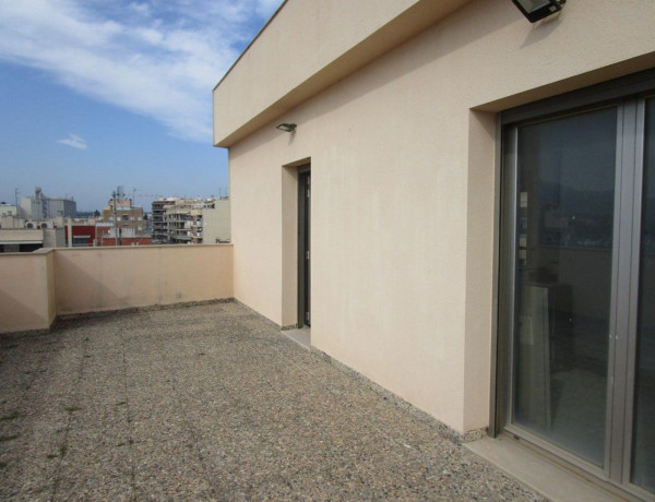 Edificio en venta en Sebastiá Juan Arbó-Sant Cristofol