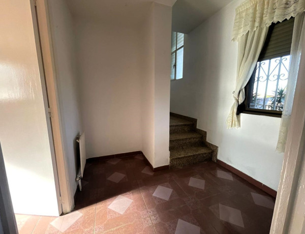 Chalet adosado en venta en calle cabra