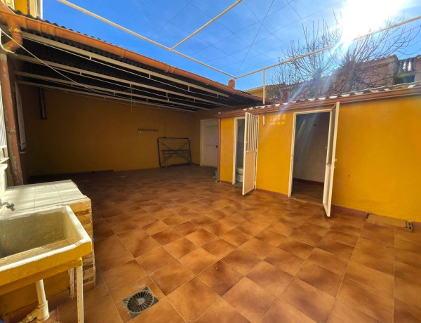 Chalet adosado en venta en calle cabra