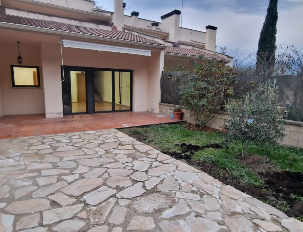 Chalet adosado en venta en carretera de barcelona