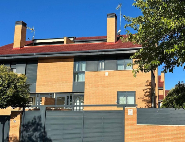 Chalet pareado en venta en Miramadrid