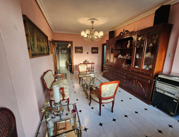 Piso en venta en Ronda de Triana-Patrocinio-Turruñuelo