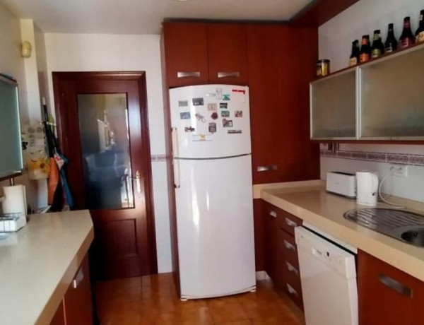 Chalet adosado en venta en Coria del Río