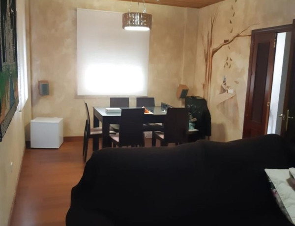 Chalet adosado en venta en Coria del Río