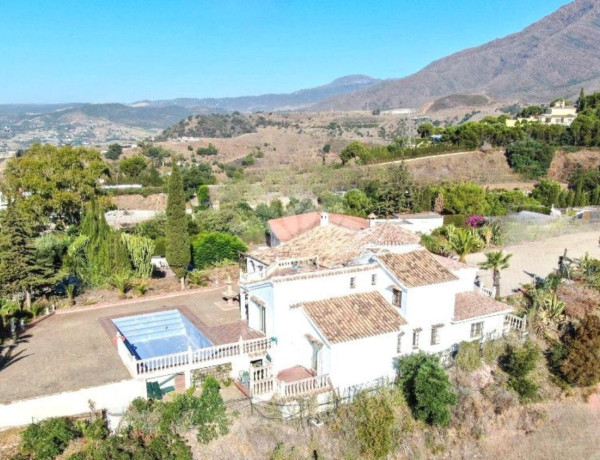 Finca rústica en venta en Altos de Estepona