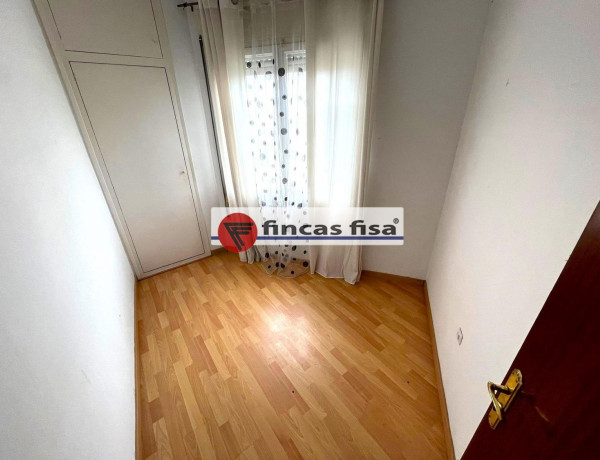 Piso en venta en La Plana - Montesa