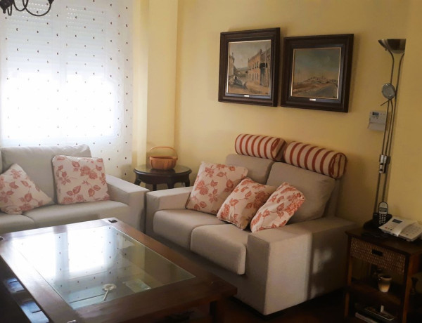 Chalet pareado en venta en calle las Tercias, 5