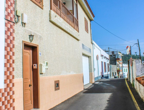 Chalet adosado en venta en calle Paraíso, 9