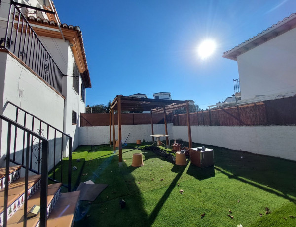 Chalet pareado en venta en Jun