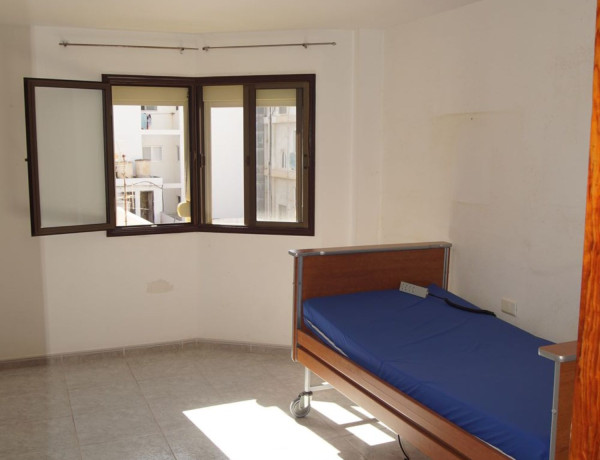 Piso en venta en Torres Quevedo, 24