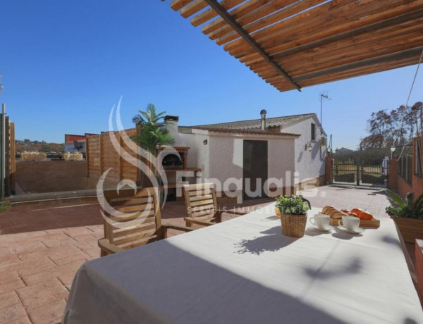 Chalet pareado en venta en Santa Eulàlia de Ronçana