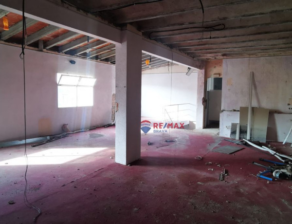 Edificio en venta en calle del Molí de Dalt, 11