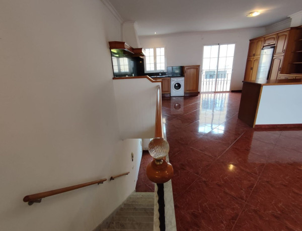 Chalet adosado en venta en calle De Lleida s/n