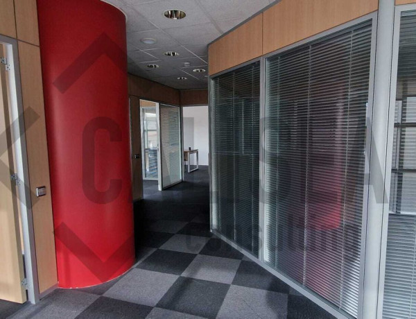 Oficina en venta en Francesc Macià, 60