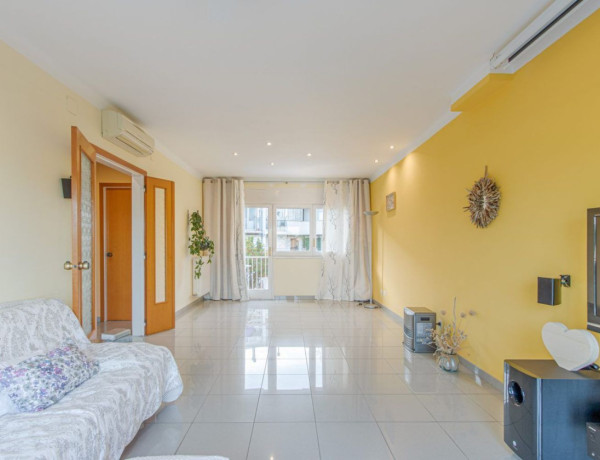 Chalet adosado en venta en calle Antoni Xirau, 15