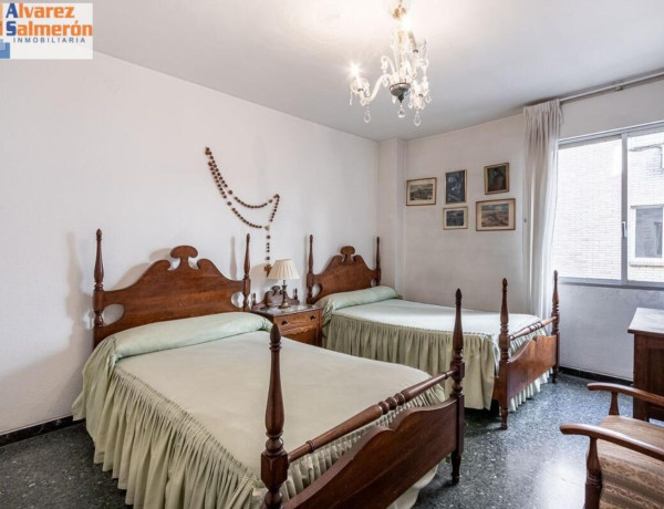 Piso en venta en calle Alminares del Genil