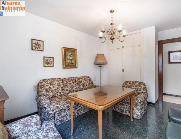 Piso en venta en calle Alminares del Genil