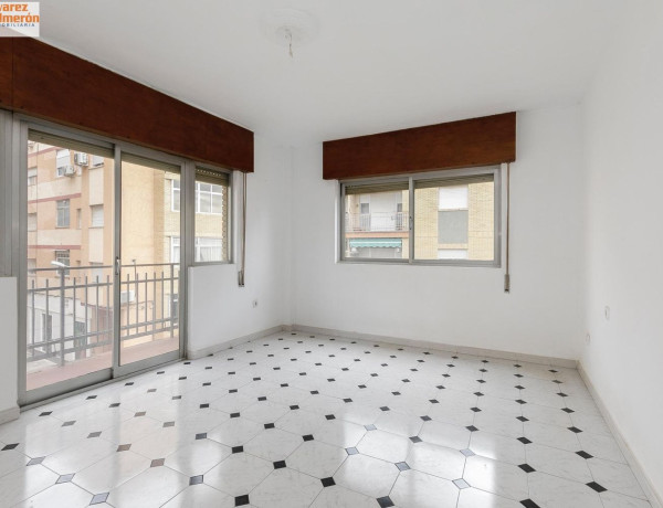 Piso en venta en calle Doctor Prados Picazo