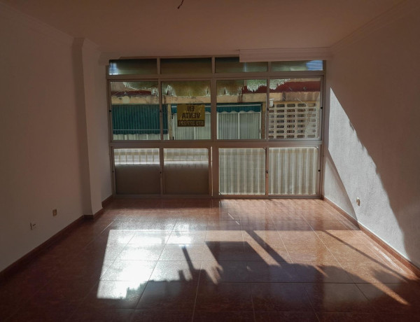 Piso en venta en calle Aguilar y Cano, 5