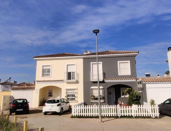 Chalet pareado en venta en Almez, 34