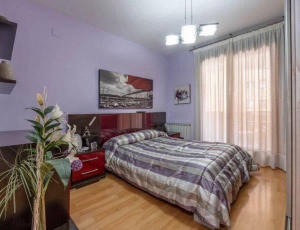 Piso en venta en calle Cádiar, 4