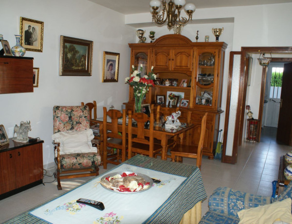 Chalet pareado en venta en calle Virgen De La Estrella, 6