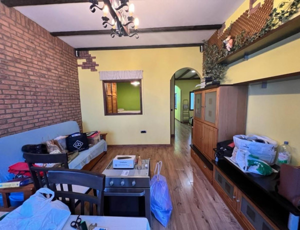 Chalet adosado en venta en calle Tanausú