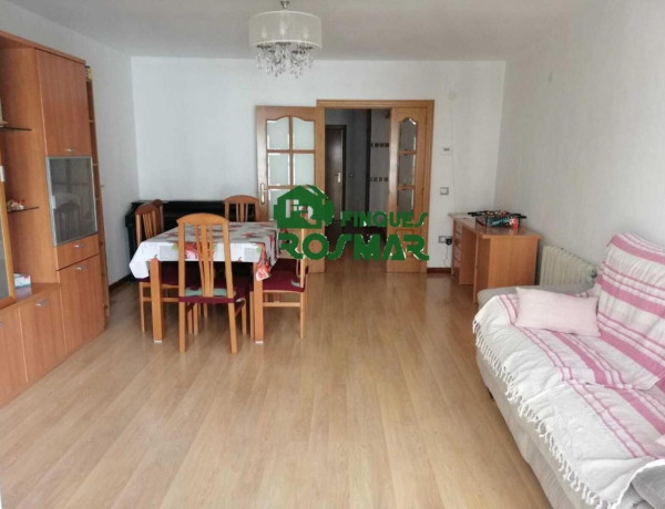 Piso en venta en Casc Antic