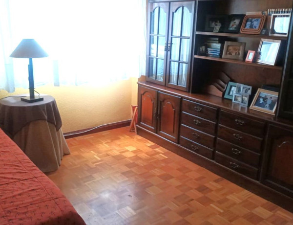 Piso en venta en calle Bretón de los Herreros, 33