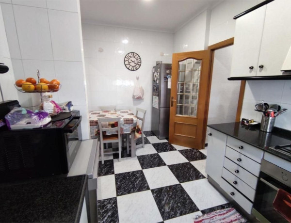 Chalet adosado en venta en calle Salvador Giner