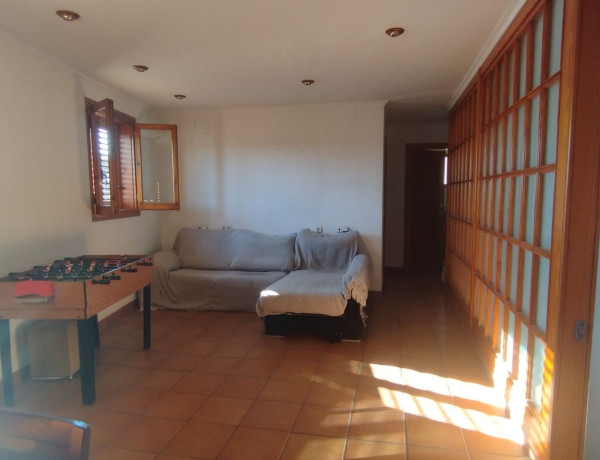 Chalet adosado en venta en calle La Lluna, 6