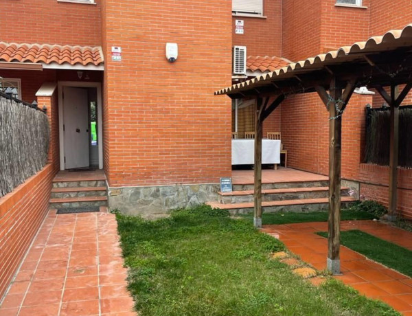 Chalet adosado en venta en El Álamo