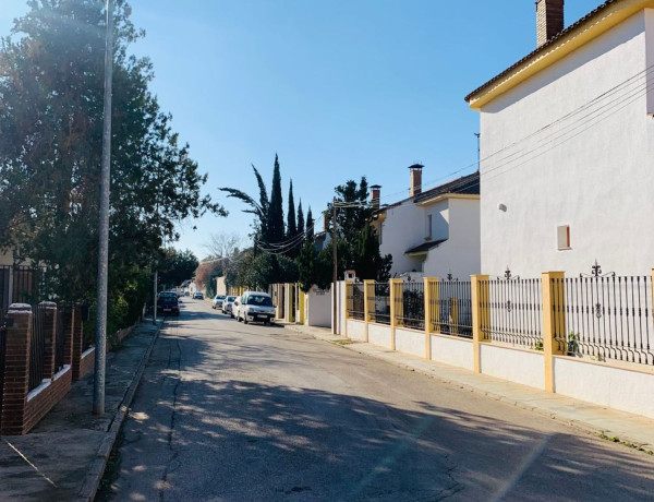 Chalet adosado en venta en calle Aldonza, 17