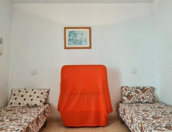 Piso en venta en Adelfas