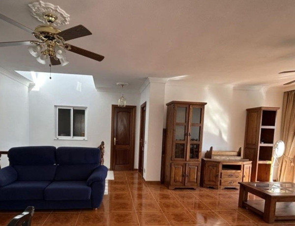 Casa de pueblo en venta en plaza del Carmen, 4