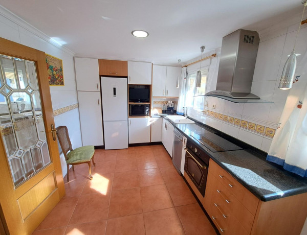 Chalet adosado en venta en calle del Mestre Villar